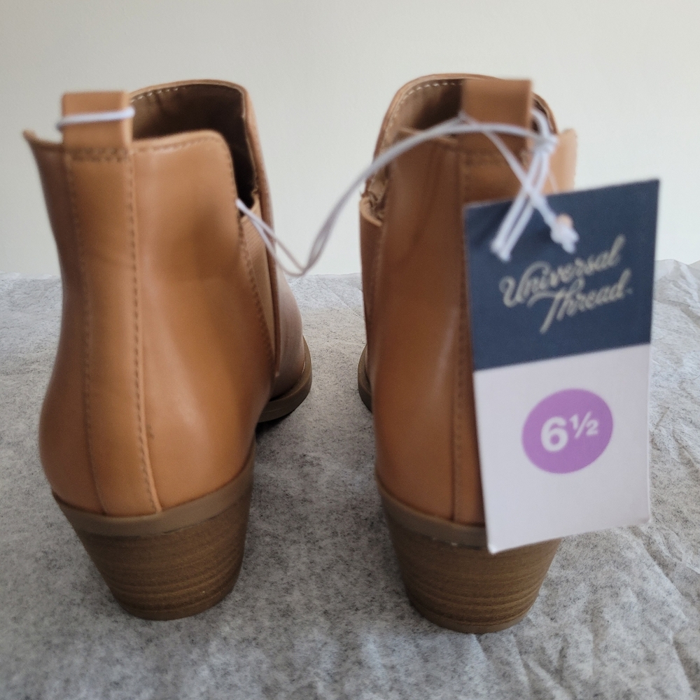 Ankle Boots - Universal Thread Camel Size 6.5 tan NWOT pointy toe